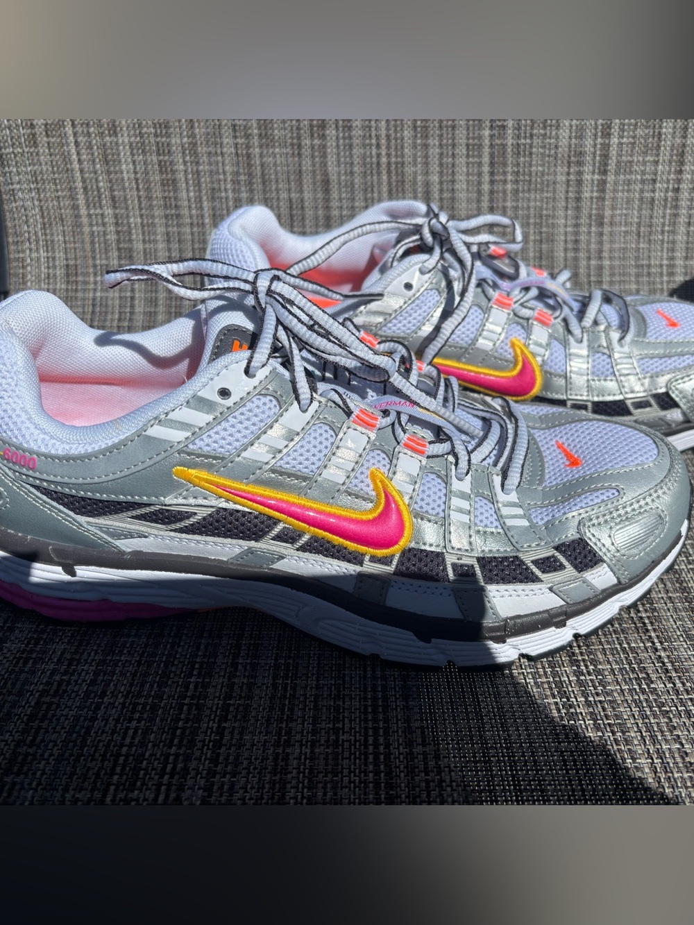 Women’s Nike P-6000 Sneakers in Laser Fuchsia -Size 9 - Picture 4 of 8